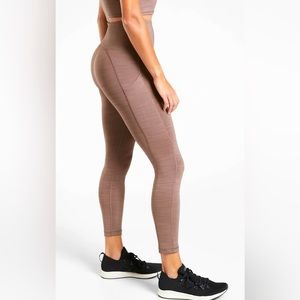 Athleta Dark Sugar Plum Mauve Ultimate Stash Pocket Space Dye 7/8 Tights- Sz L